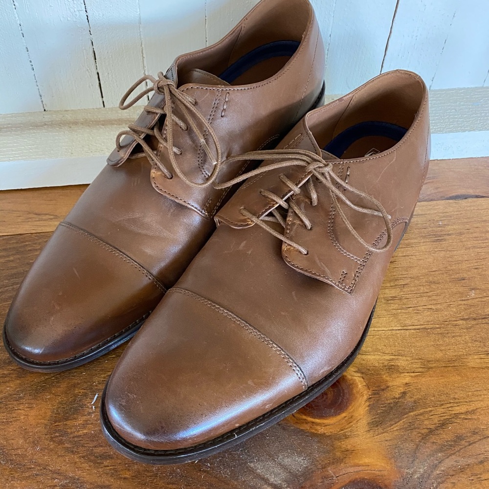 Men’s Bostonian dress shoes
